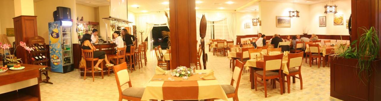 Joya Park Apartments Golden Sands Luaran gambar